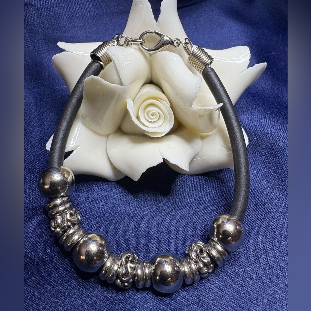 😎🌺Bracelet Wrist Ankle Black Cord Silver Tone Detailed Beads Unisex